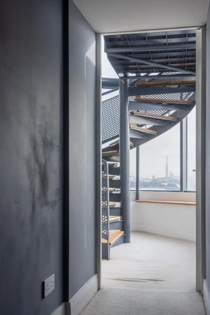 شقة Guestready - Stunning Views From Millenium Tower دبلن