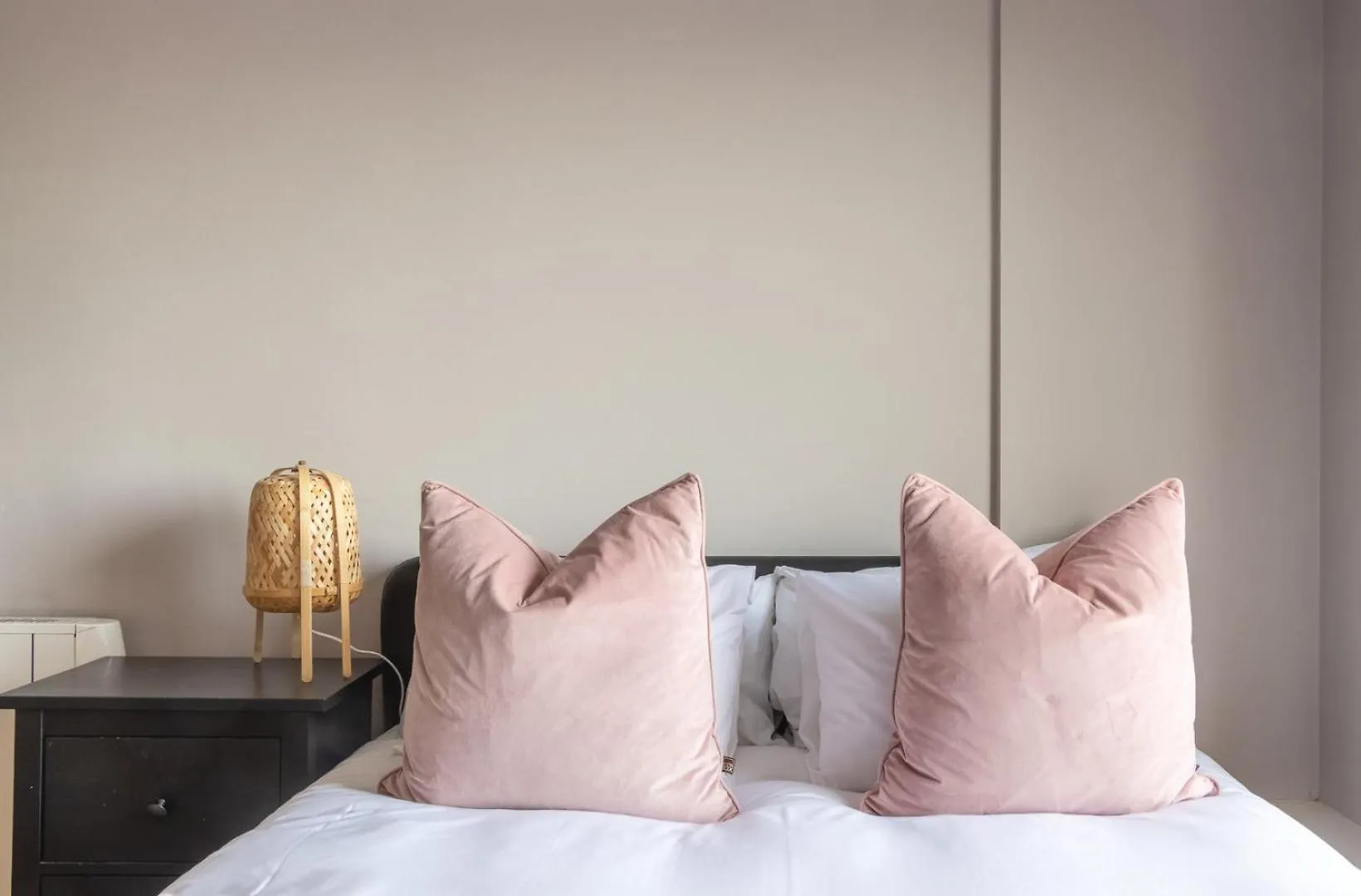Guestready - Stunning Views From Millenium Tower Apartment Dublin Ireland