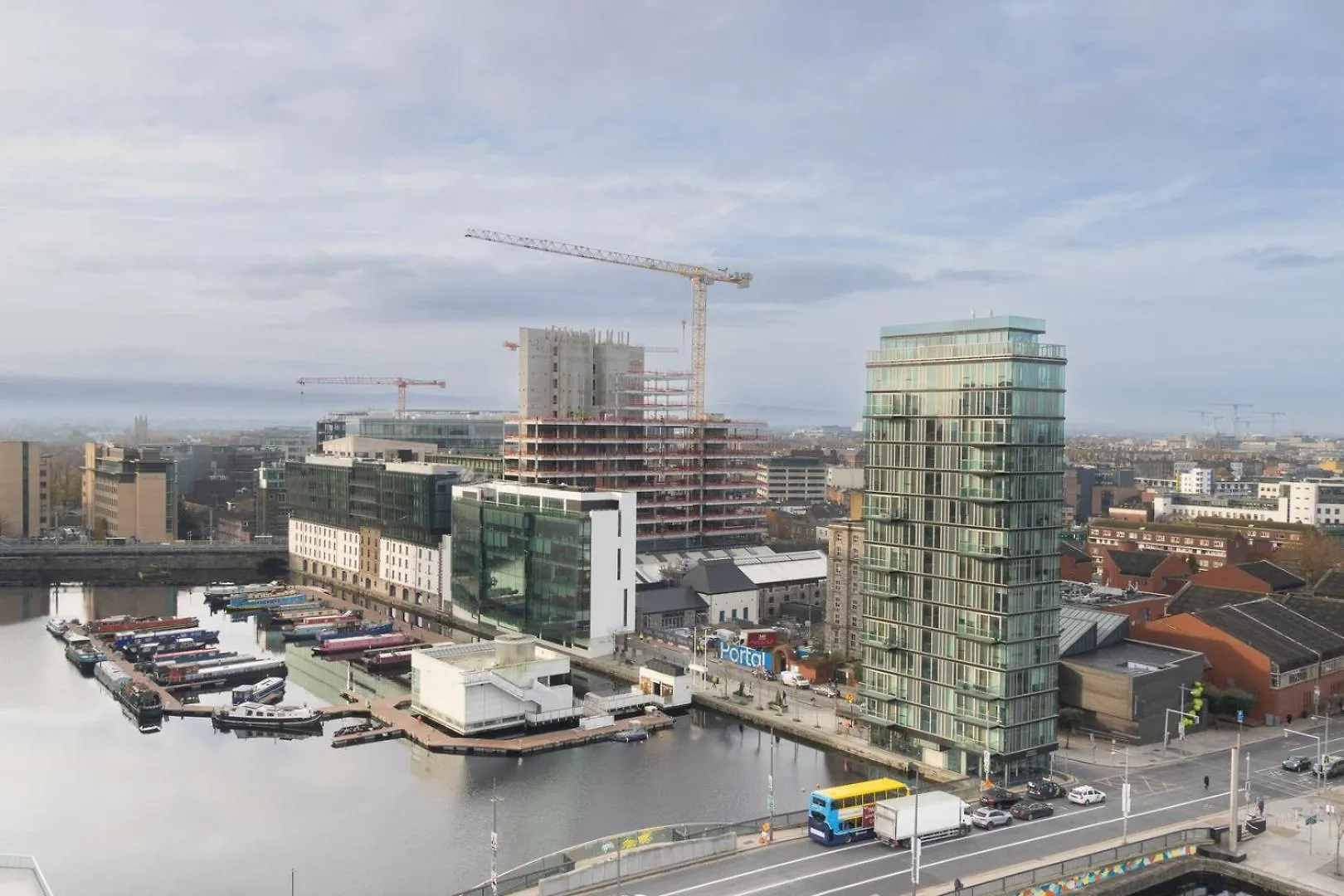 Guestready - Stunning Views From Millenium Tower Apartment Dublin