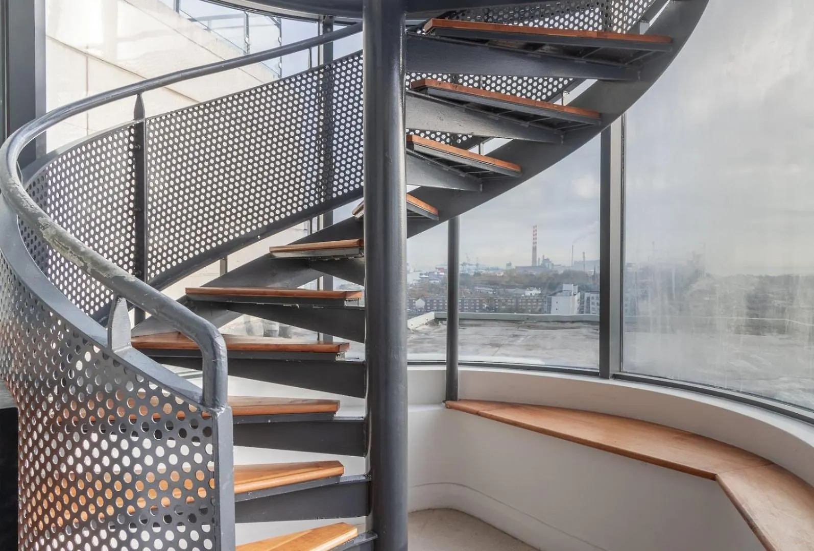 Guestready - Stunning Views From Millenium Tower Apartment Dublin Ireland