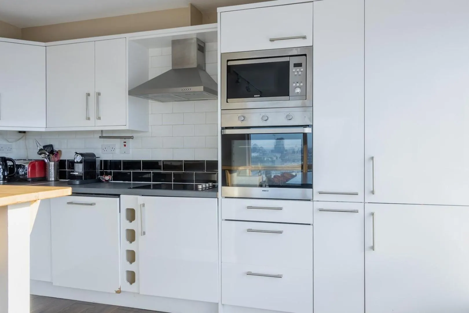 Guestready - Stunning Views From Millenium Tower Apartment Dublin Ireland
